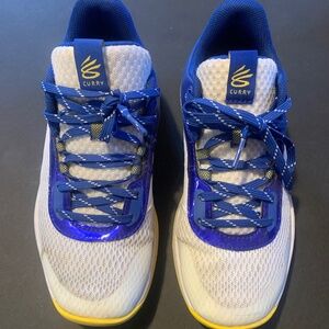 Steph Curry youth Under Armour basketball shoes